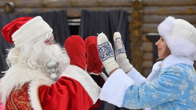 30 января отмечают День Деда Мороза и Снегурочки